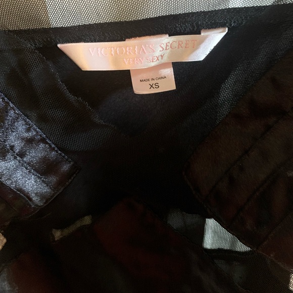 Victoria’s secret very sexy lingerie - Picture 2 of 6